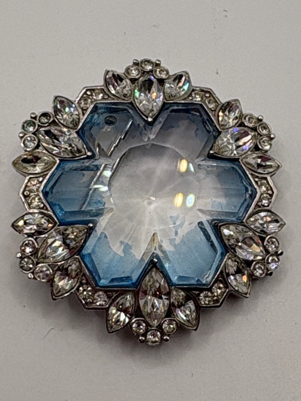 Givenchy Vintage 1978 Light Blue and Clear Crystal Floral Brooch Rare  Runway - Picture 8 of 8
